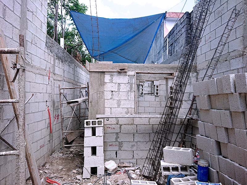 view toward the kitchen wall
