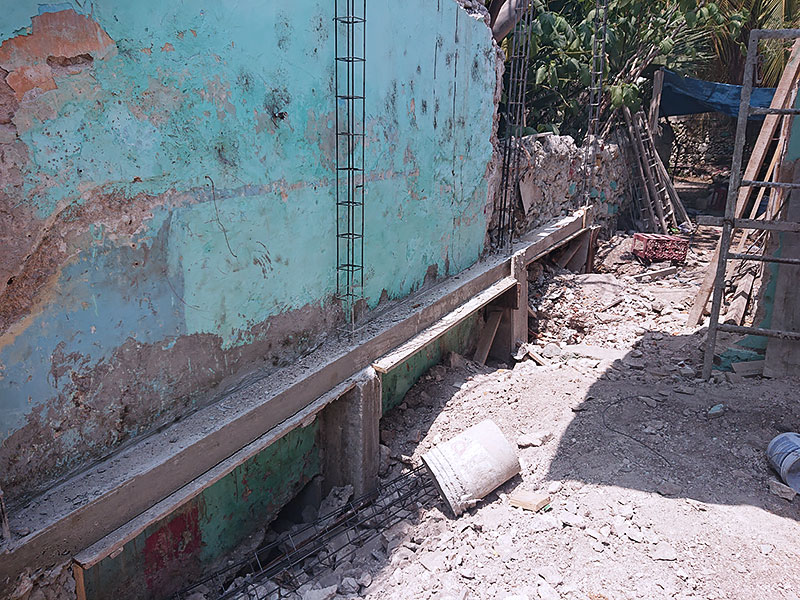 support beams being poured